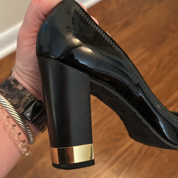 Tory Burch logo Patent leather heels size 8 - Picture 13 of 13